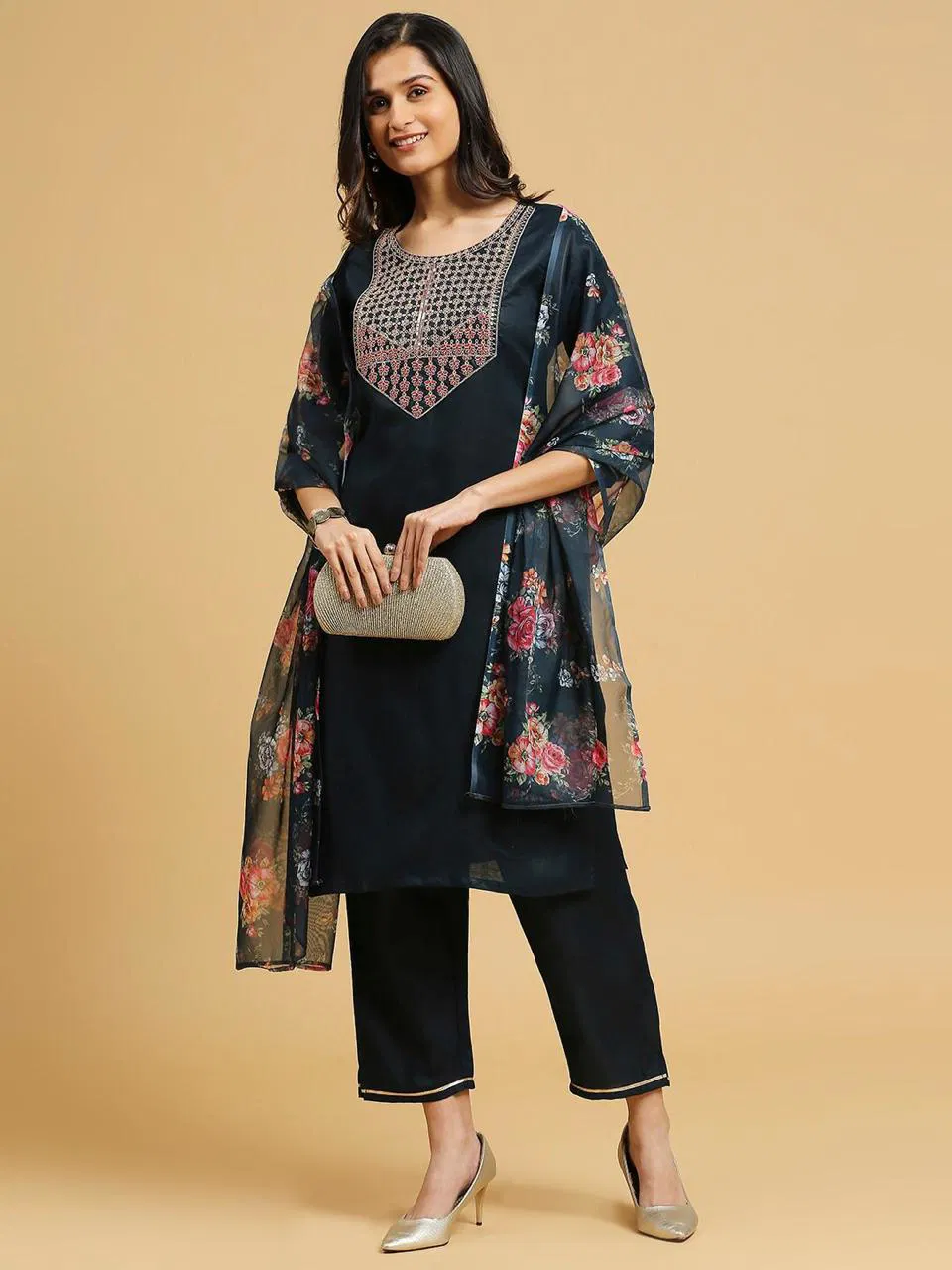 VT Designer Cotton Embroidery Kurti With Bottom Dupatta Wholesale Clothing Distributors in India